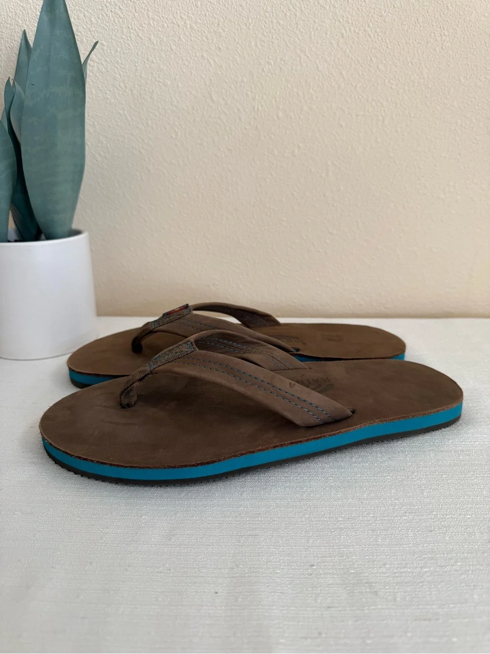 New Rainbow Brown Leather Flip Flop Sandals with Teal Midsole - Picture 6 of 12